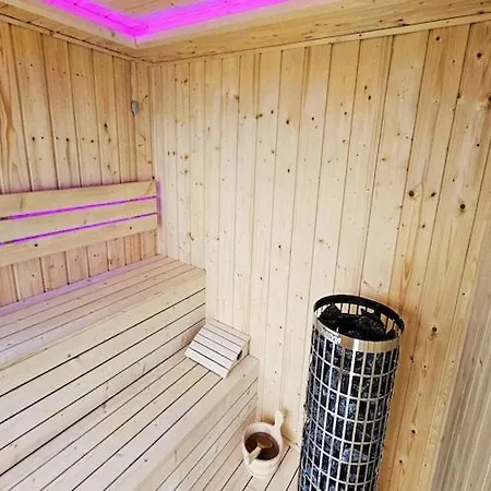 Homes, Summer Pool, Whirlpool, Sauna * Гонски