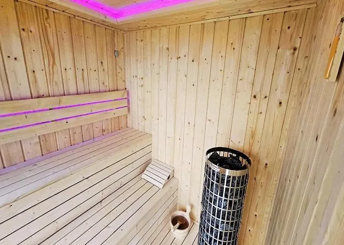 Homes, Summer Pool, Whirlpool, Sauna * Гонски