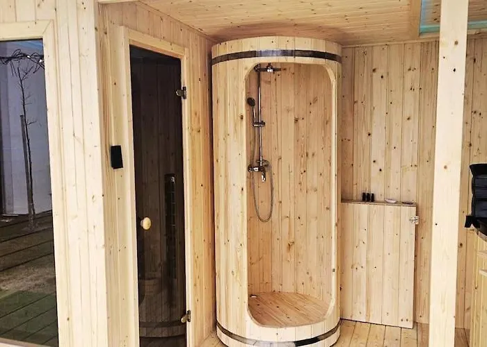 Homes, Summer Pool, Whirlpool, Sauna Дом отдыха *